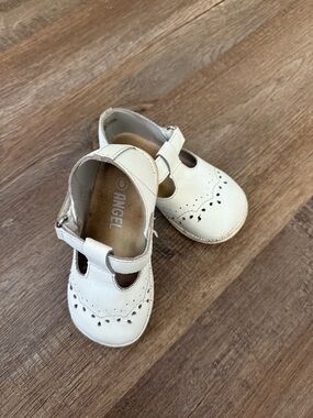 Angel White Girls' Mary Jane Dress Shoes